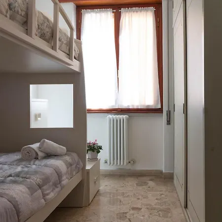 Apartman Mamma Ciccia - Front Mandello del Lario