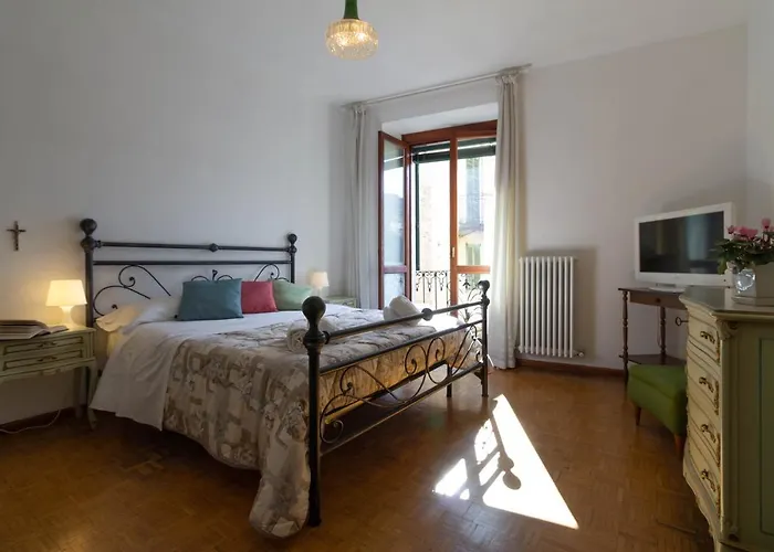 Mamma Ciccia - Front * 만델로델라리오